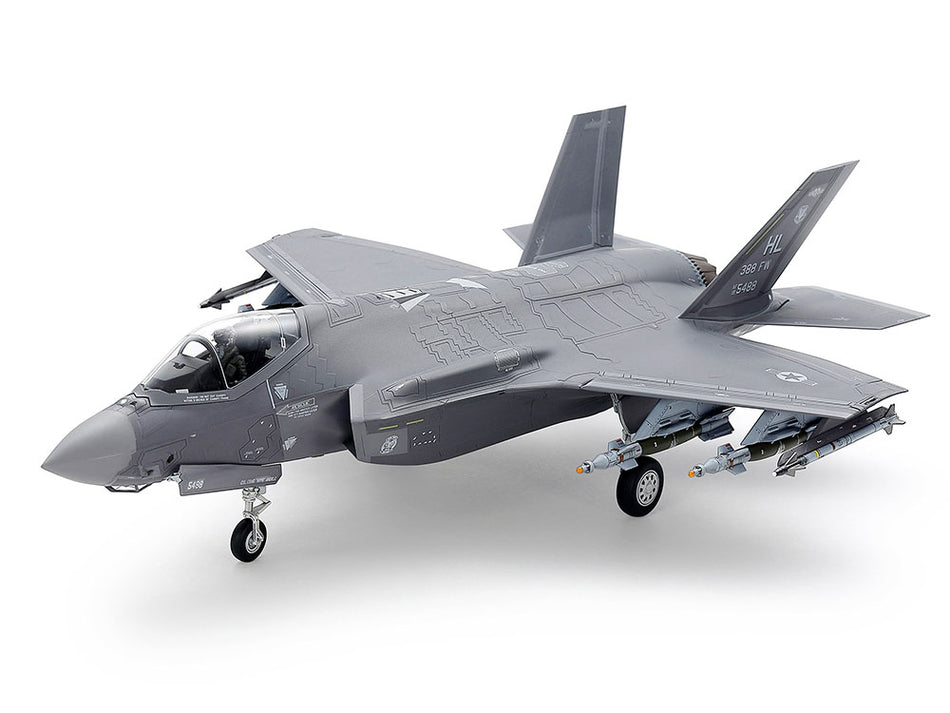 Tamiya 1/72 Lockheed Martin F-35A Lightning II Fighter Plastic Model Kit 60792