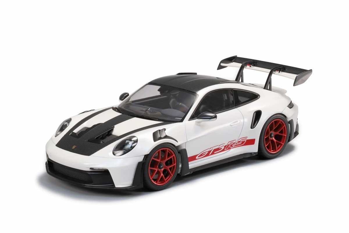 Tamiya 1/24 Porsche 911 GT3 RS (992) Plastic Model Kit TAM24370 24370 image 0