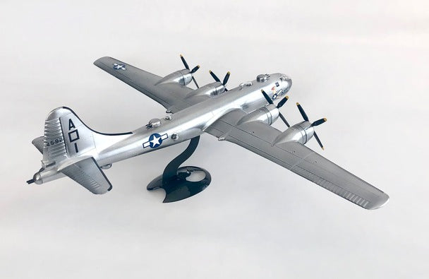 Atlantis 1/120 Boeing B-29 Superfortress Plastic Model Plane Kit w/Stand NH208 image 0